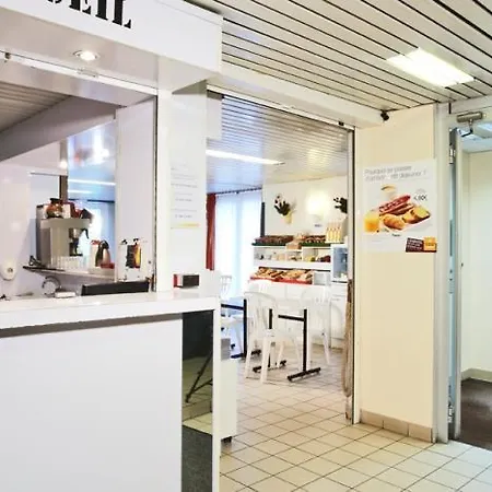 Отель Premiere Classe Grenoble Nord - 2*