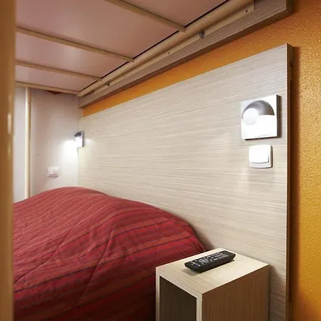 Premiere Classe Grenoble Nord - Hotel